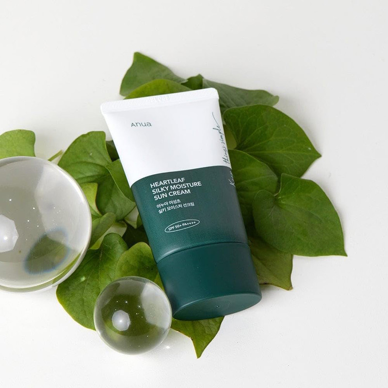 کرم ضد آفتاب بی‌رنگ دست و صورت آنوا SPF 50+ مدل Heartleaf محافظ UVA/UVB مناسب انواع پوست حجم 50 میلی‌لیتر