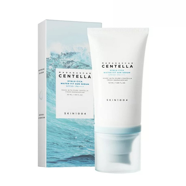 کرم ضد آفتاب بدون رنگ سنتلا مدل Madagascar Centella Hyalu-Cica Water-Fit Sun Serum SPF50+ PA++++ مناسب پوست حساس، نرمال و خشک حجم 50 میلی‌لیتر